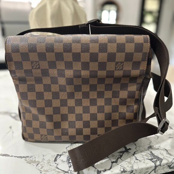 * LABOR DAY ONLY SALE * Louis Vuitton Naviglio Messenger Bag - Picture 1 of 8